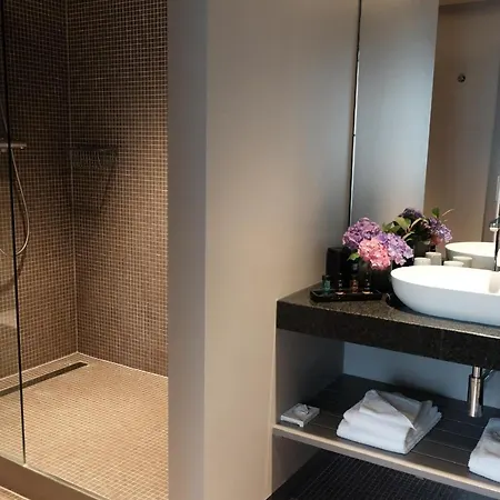 فندق Zum Loewen Design & 4*