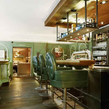 Zum Loewen Design & 4*