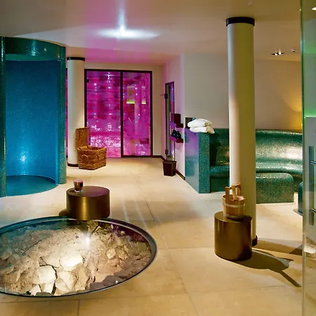Zum Loewen Design & 4*