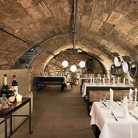 Hotel Zum Loewen Design & 4*