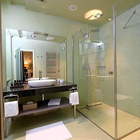 Zum Loewen Design &