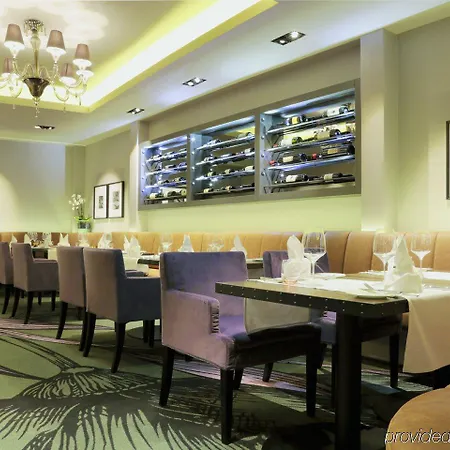 Zum Loewen Design & Hotel 4*
