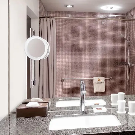 Zum Loewen Design & 4*