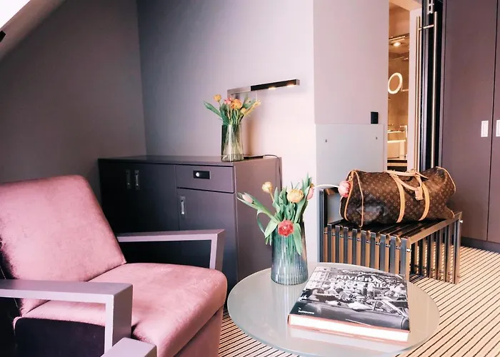 Zum Loewen Design & 4*