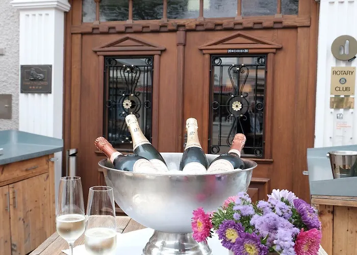 Zum Loewen Design & Szálloda